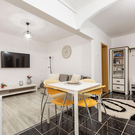 Apartament Alexandru - Central Mediaş Zewnętrze zdjęcie
